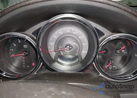 2010 Cadillac Cts Luxury z USA, uszkodzony, nr VIN 1G6DG5EG4A0138533